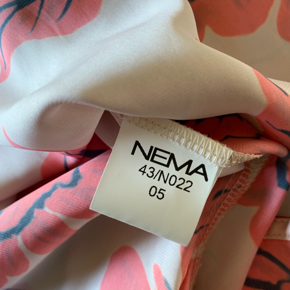 ▶️ Nema Satin Tank Top Womens M Floral Peony Print Cami Y2K Resort Pink EUC - Picture 4 of 12